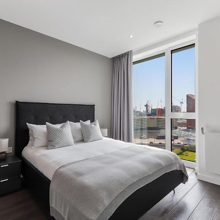 Ellie N Conys 3 Bedroom Apartment With 2 Bathrooms, An Ensuite, Kitchen And Balcony In Stratford Westfield 런던 외부 사진